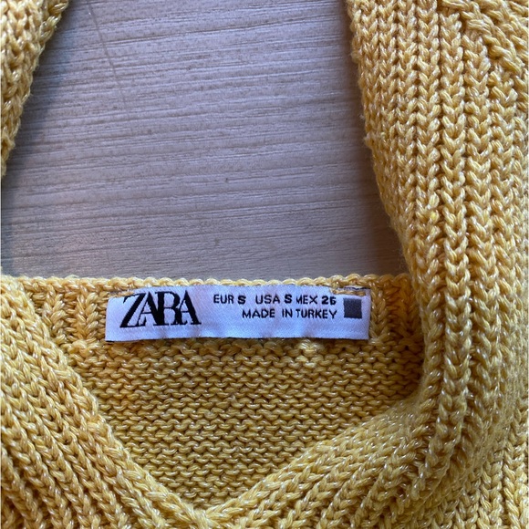ZARA Crochet Knit Crop Top - Picture 3 of 4